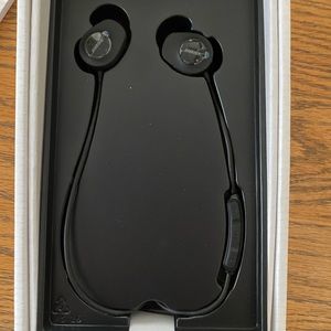 Brand new Bose Soundsport wireless headphones